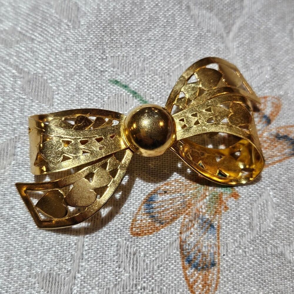 vintage cottagecore coquette heart bow gold tone brooch